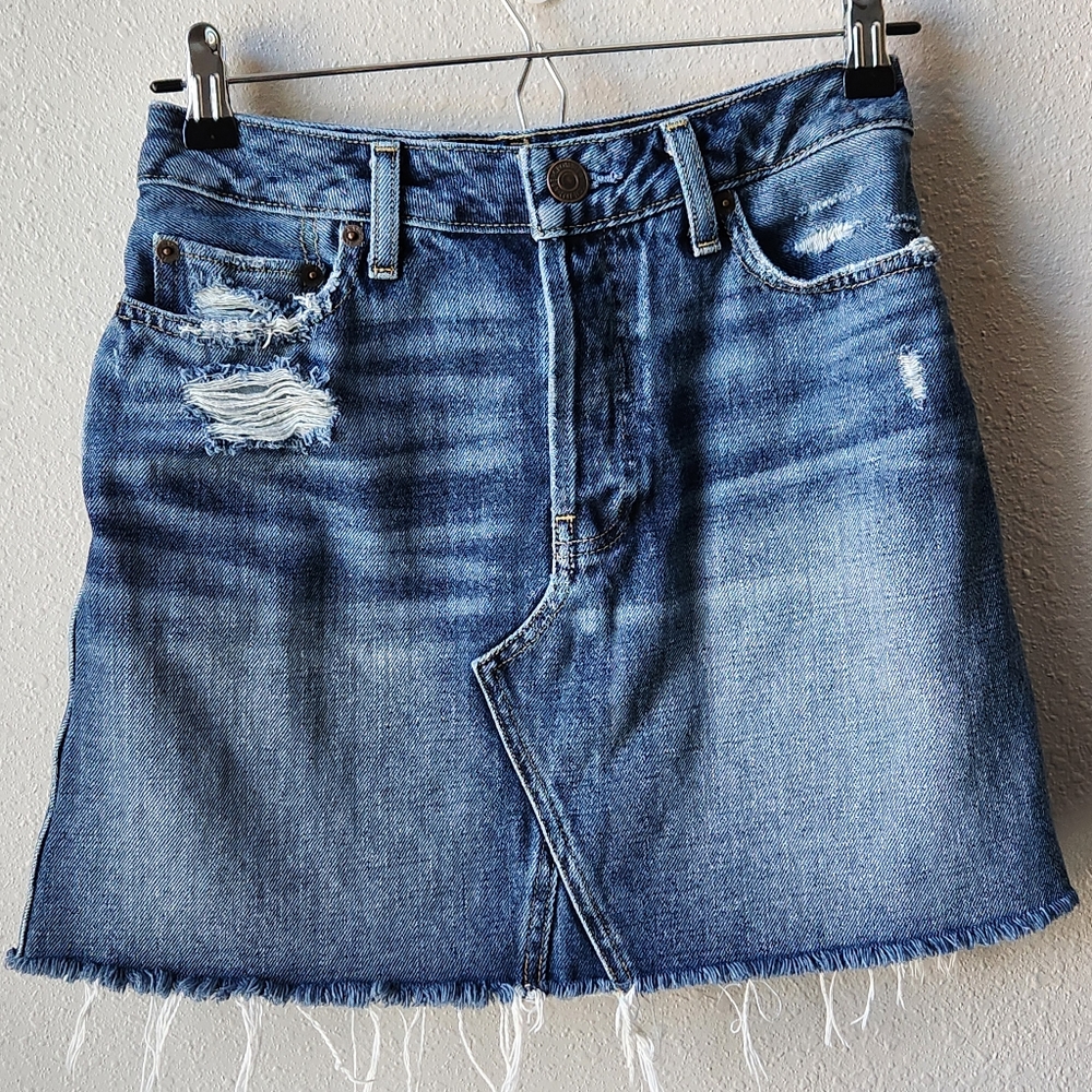 ABERCROMBIE & FITCH Distressed Denim Mini Skirt
